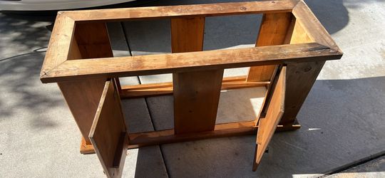 Aquarium stand