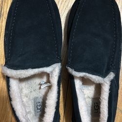 Men’s Black Size 11 Ugg Loafers