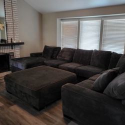 XL - Sectional Couch