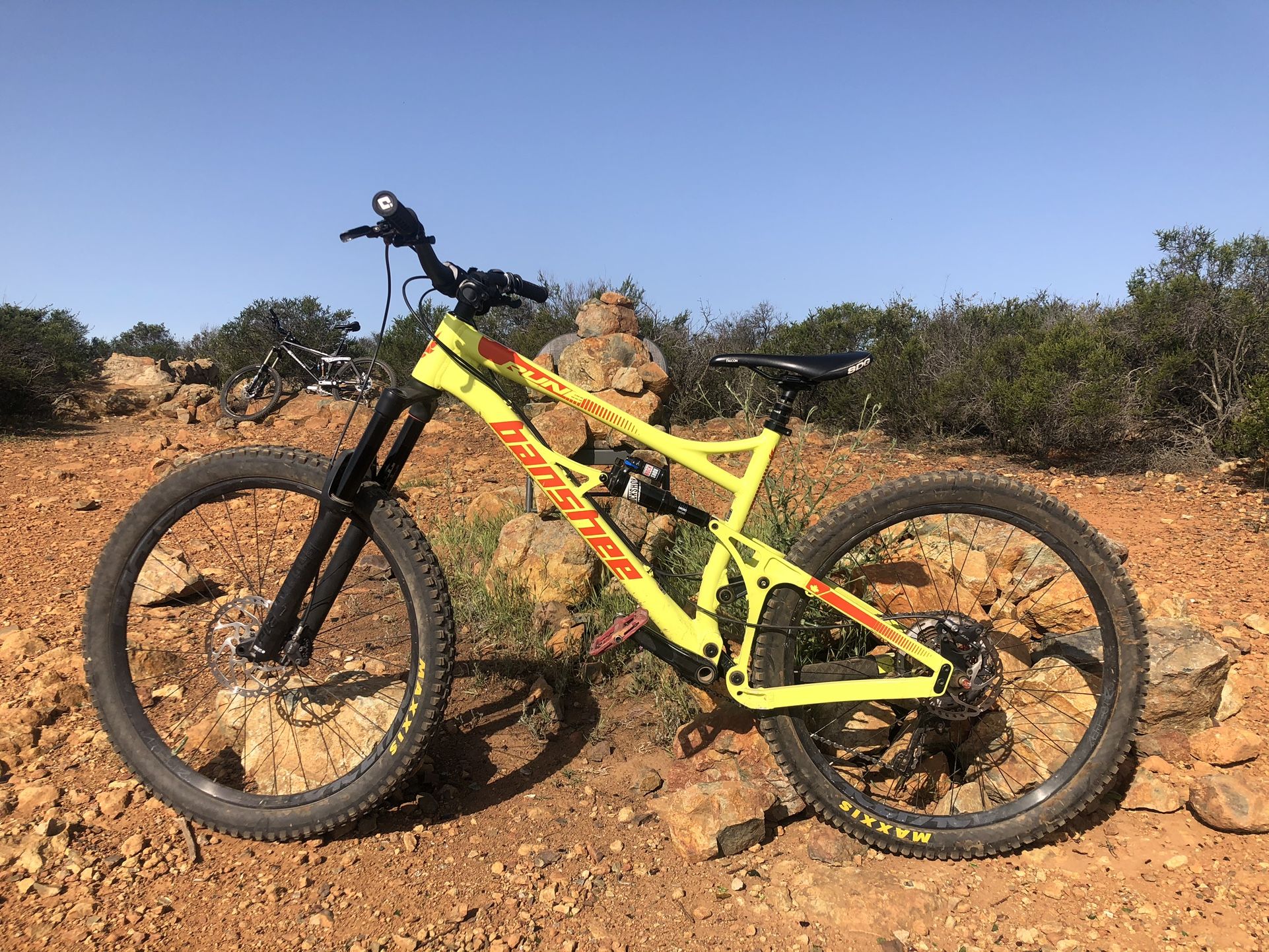 2017 Banshee Rune Full Suspension Mountain Bike