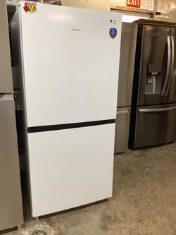 New Midea refrigerator apartment size