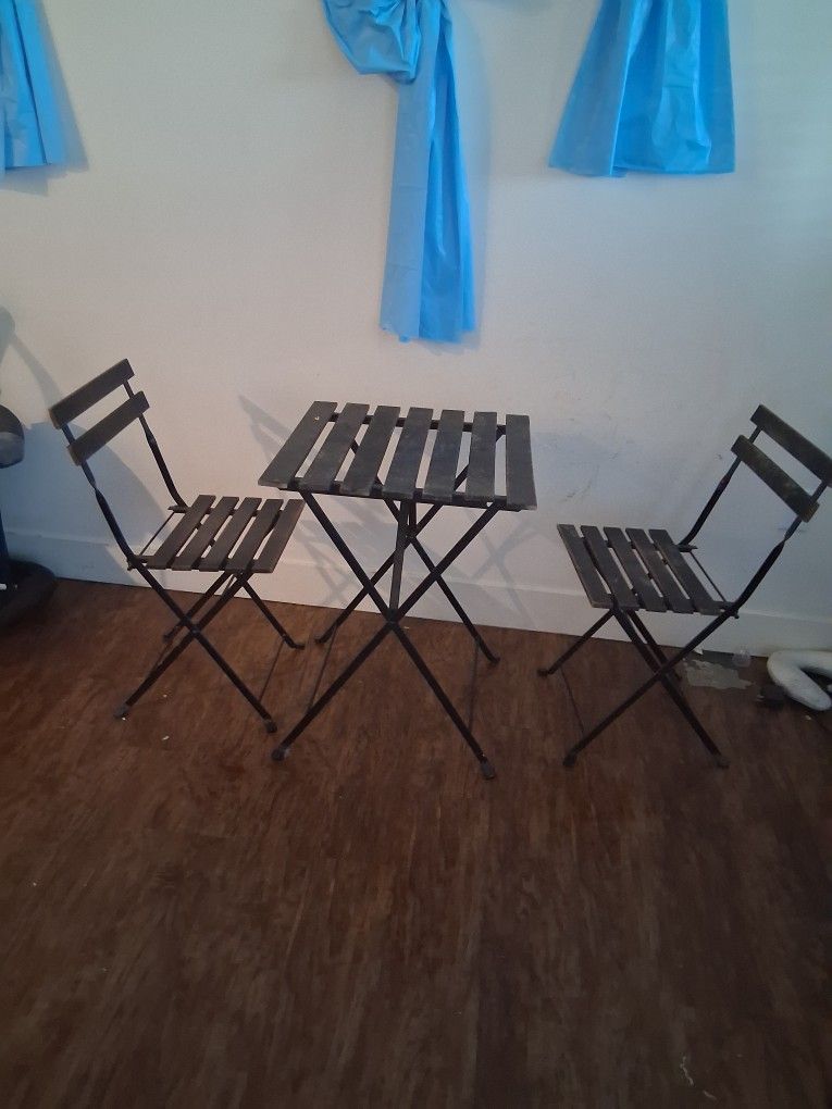 Table Chairs 