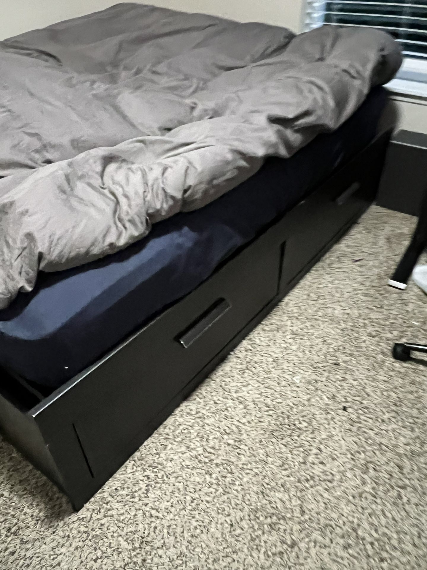 Bed Twin Convertible To Queen