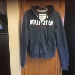 Women’s Hollister Zip up hoodie