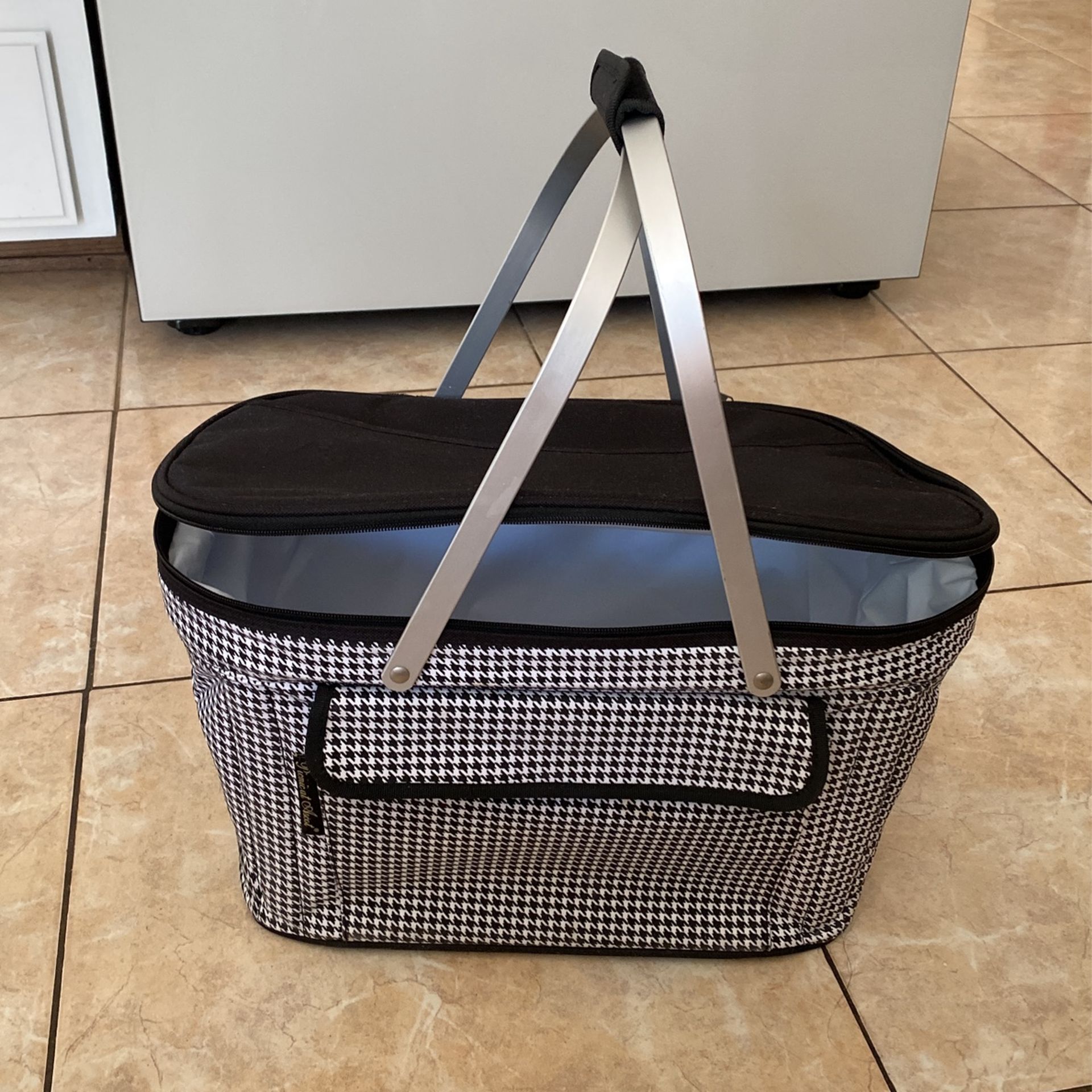 Picnic At Ascot Insulated Folding Picnic Basket