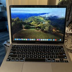 MacBook air 13.3 inches Silver chrome 