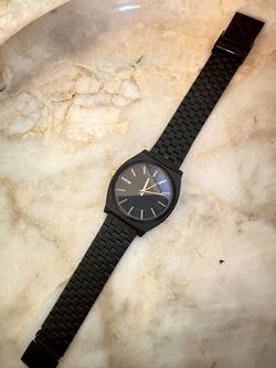Nixon Time Teller