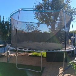 Trampoline 