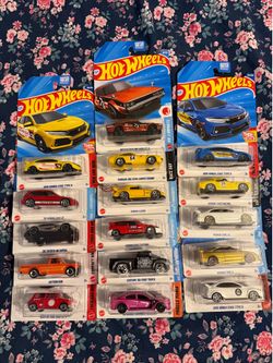 16 Hot wheels Mix Bundle of Cars
