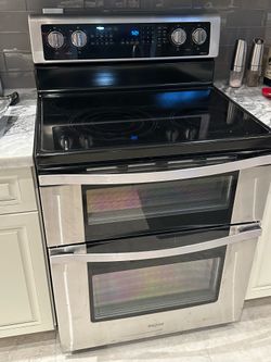 Electric Range with double oven