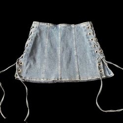 French kiss denim mini skirt with lace detail