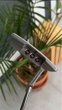 Titleist —Scotty Cameron
