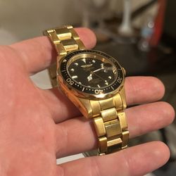 Invicta Pro Diver 8936 Men's Gold Plated Stainless Steel Analog Black Dial Watch
