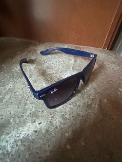 Ray-Ban