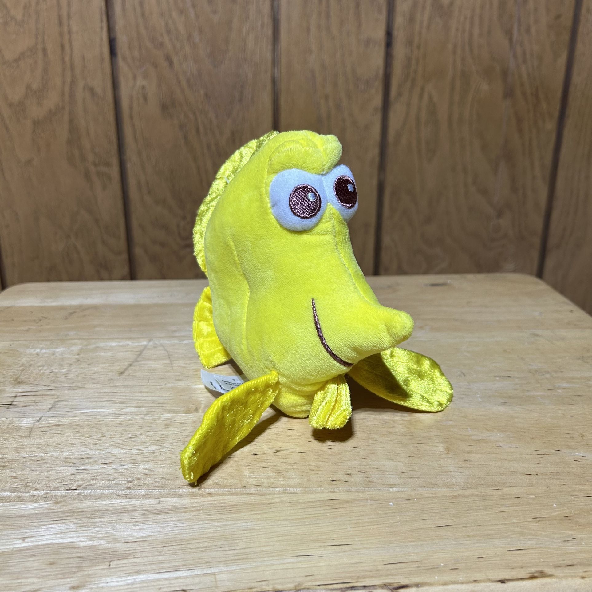 Disney Store Finding Nemo Bubbles Yellow Fish Plush Toy Stuffed Animal 6" NEW