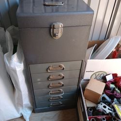 Vintage Metal Filing Cabinet w/6  Drawers 