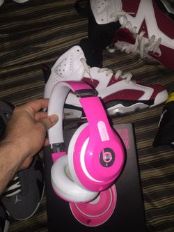 Limited pink edition beats