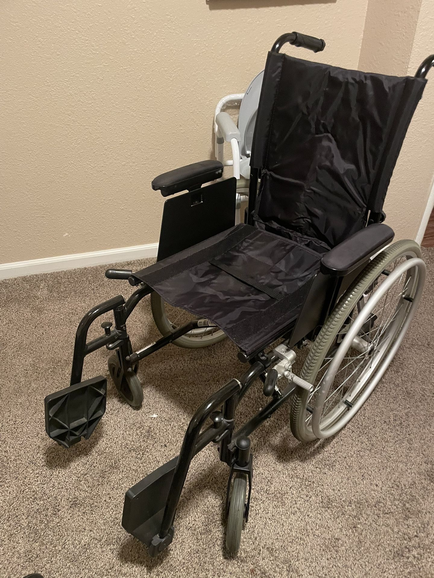 Small Wheel Chair 