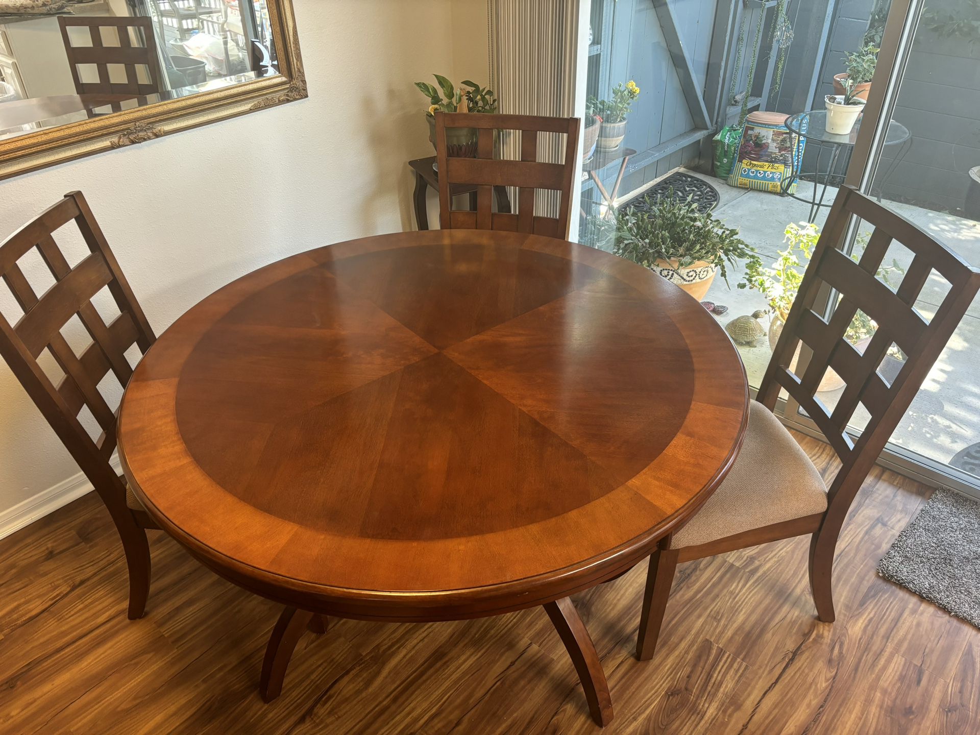 Wood Dining Room Round Table 