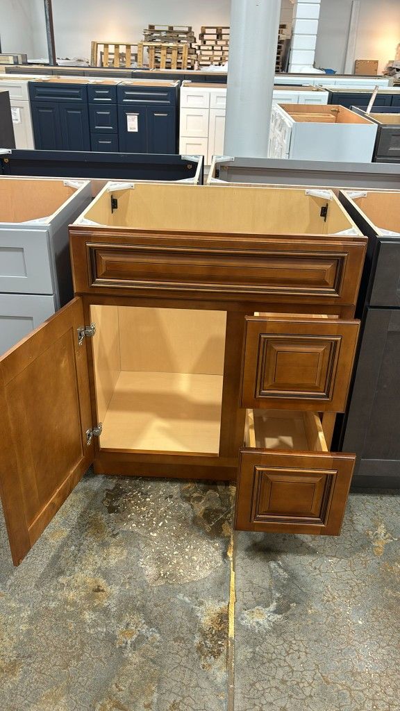 Bathroom Vanities 30" - Heritage Caramel
