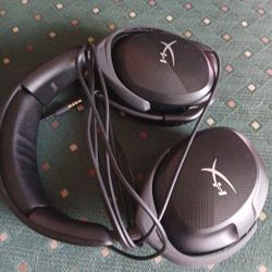 HyperX Cloud Flight wireless gaming headset