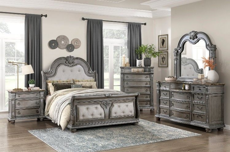 June Promotion Luxurious grandeur 5 Pc bedroom set feature classic accent