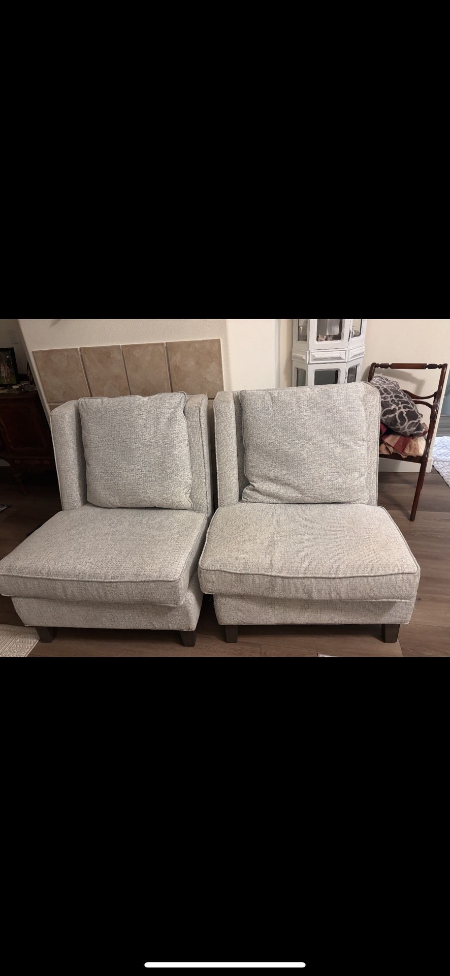 Chairs/ Couches/ Love Seats