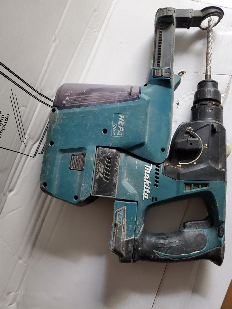 Used Makita Rechargeable Hammer Drill 18V 24mm/Can be used for chipping SDS+ Dust Collection System and Battery Charger Included Black HR244DGXVB