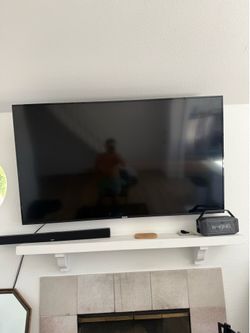 72” TCL 4K Smart TV – Wall Mount Included – Great Condition