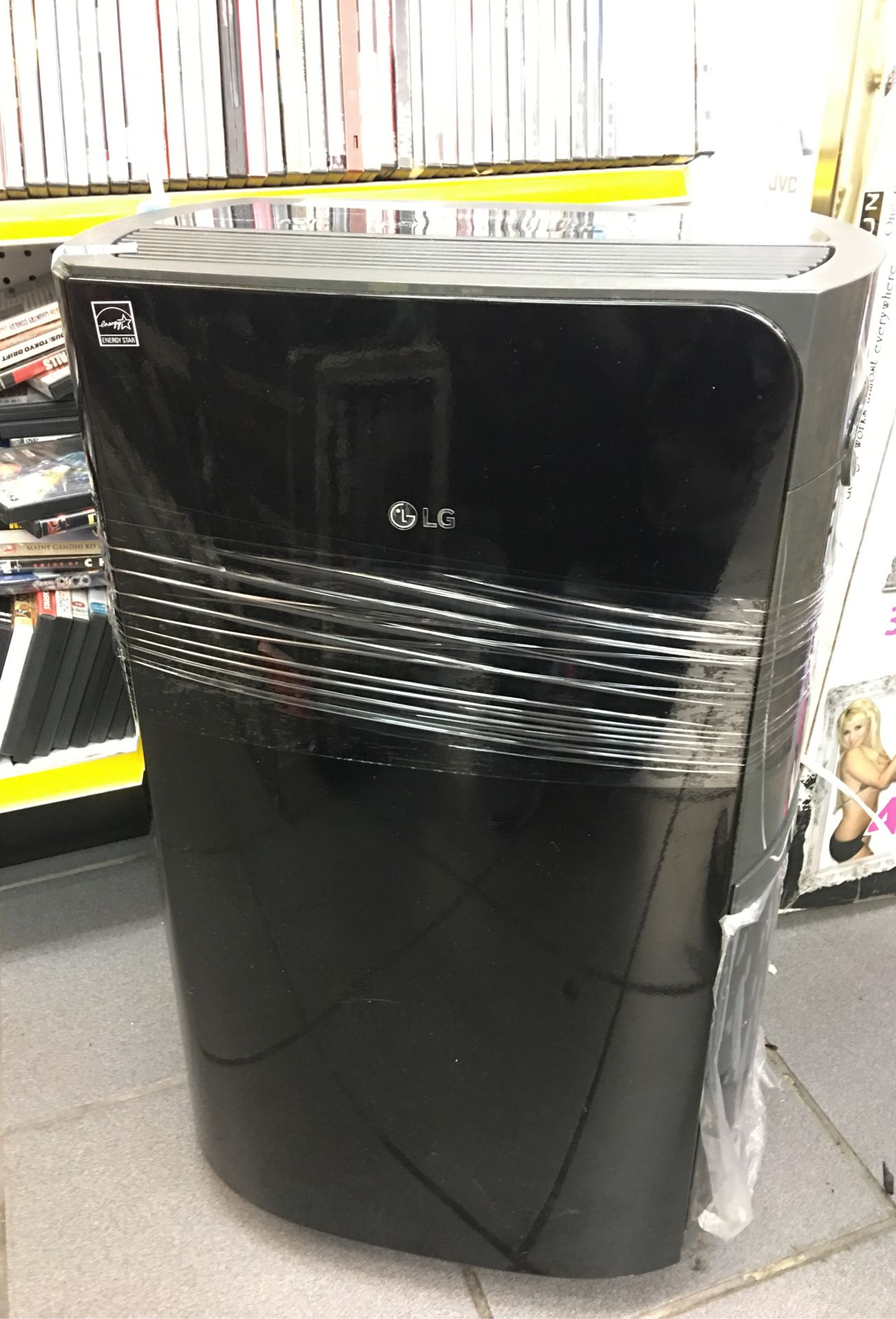 LG high efficiency PuriCare black 70-pint dehumidifier new