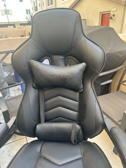 Respawn Black Gaming Chair