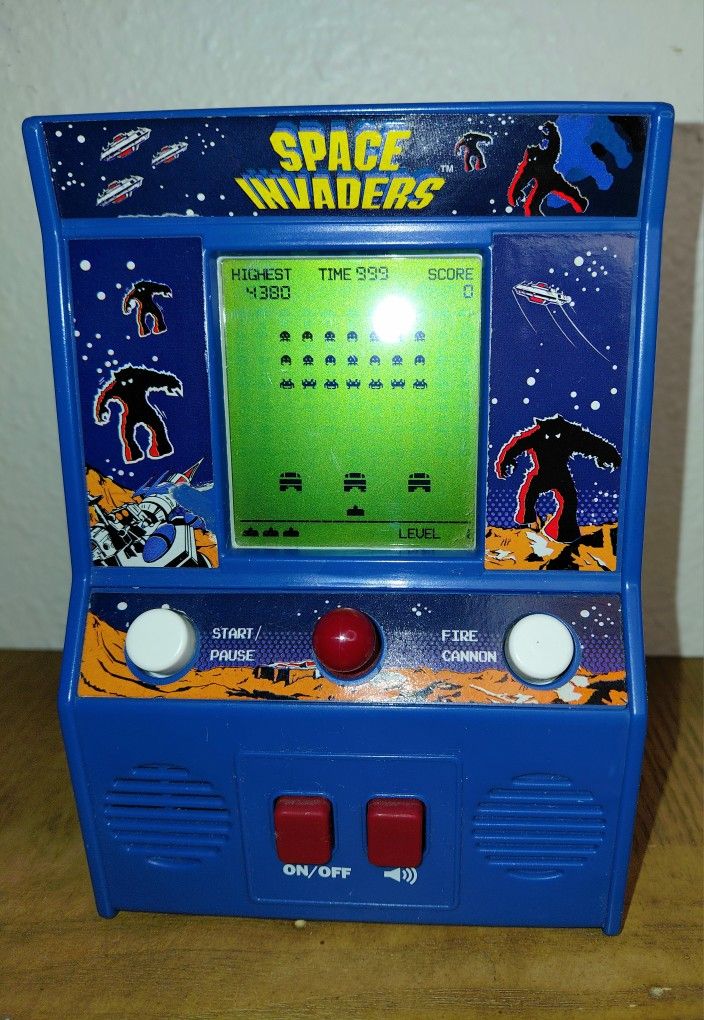 Space Invaders 2016 Handheld Classic Mini Arcade Ga๐น