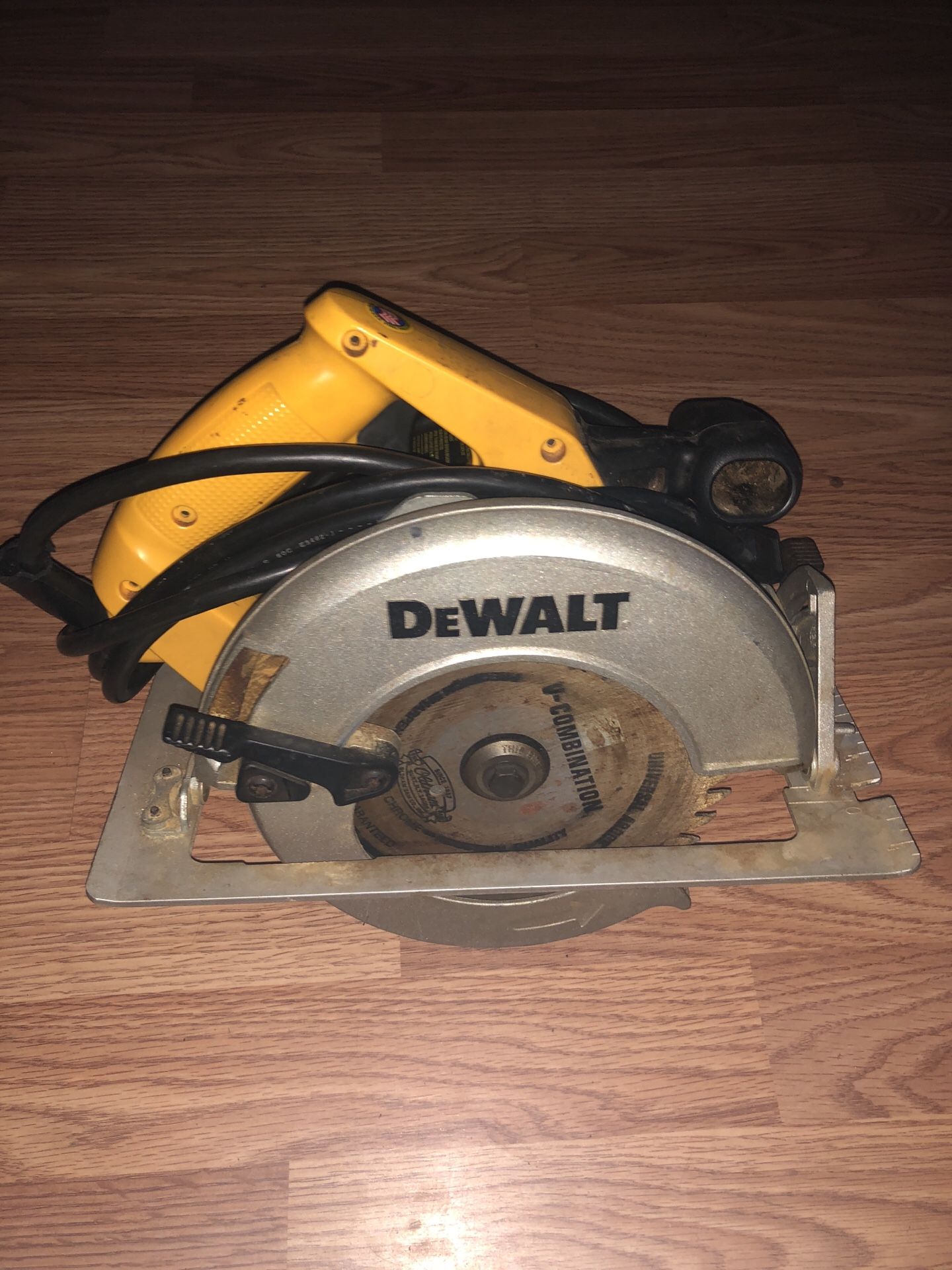 Dewalt skill saw