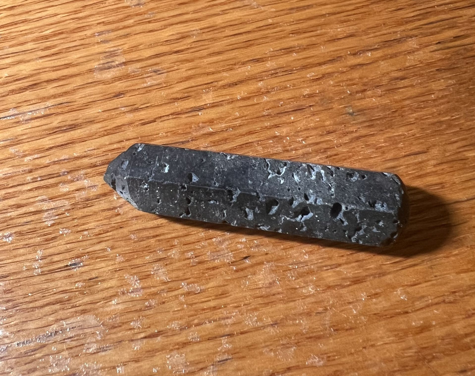 Natural Basalt Gemstones Hexagonal Pointed Chakra Raw Wand Pendant Charms Stones