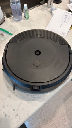 iRobot Combo 10 Max Mop and Vac w/ base station