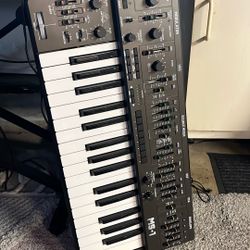 Behringer MS1 Synthesizer