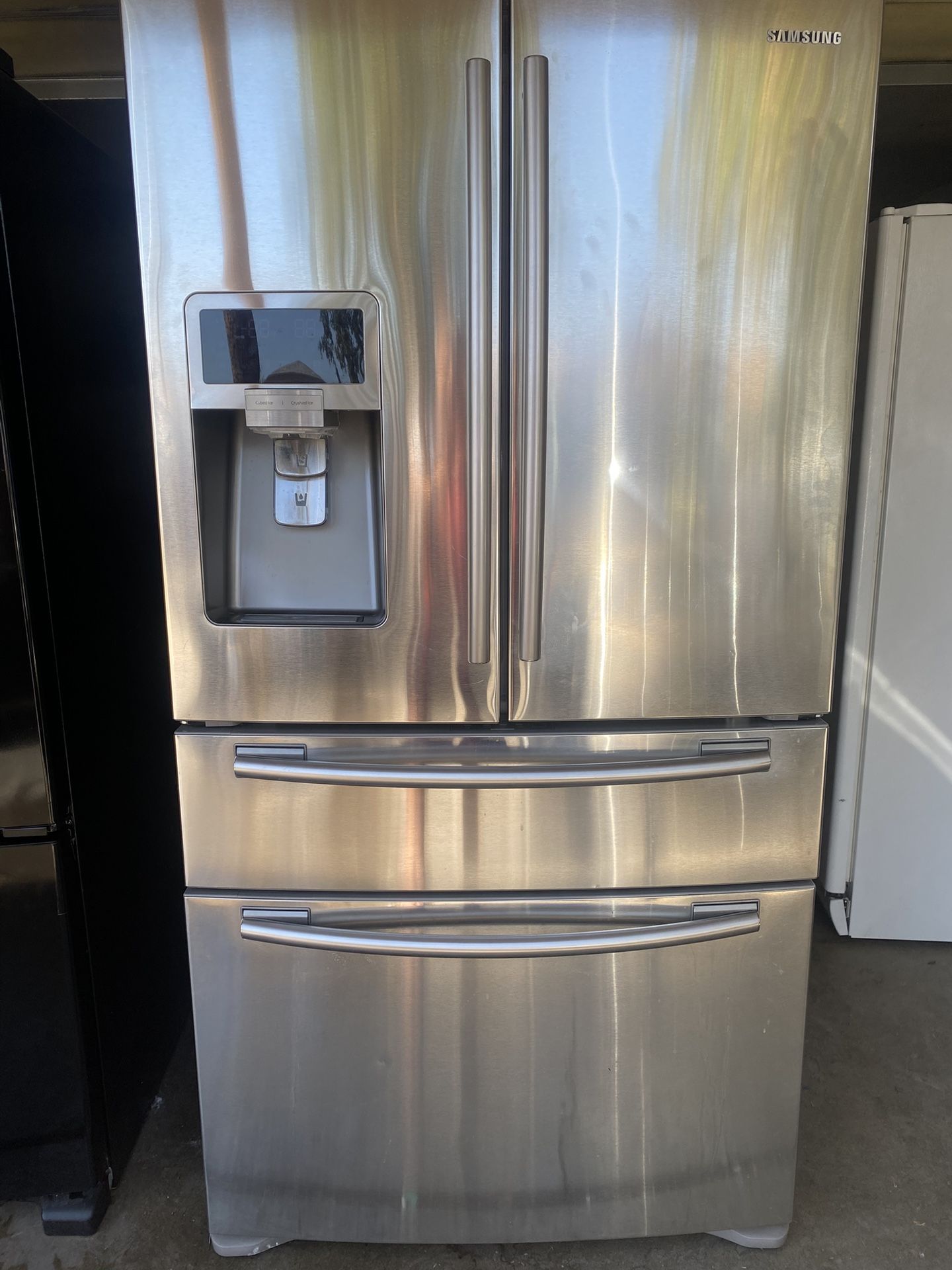 Refrigerator 