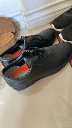 Men’s dress shoes size 9