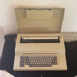 Vintage Electric Typewriter 