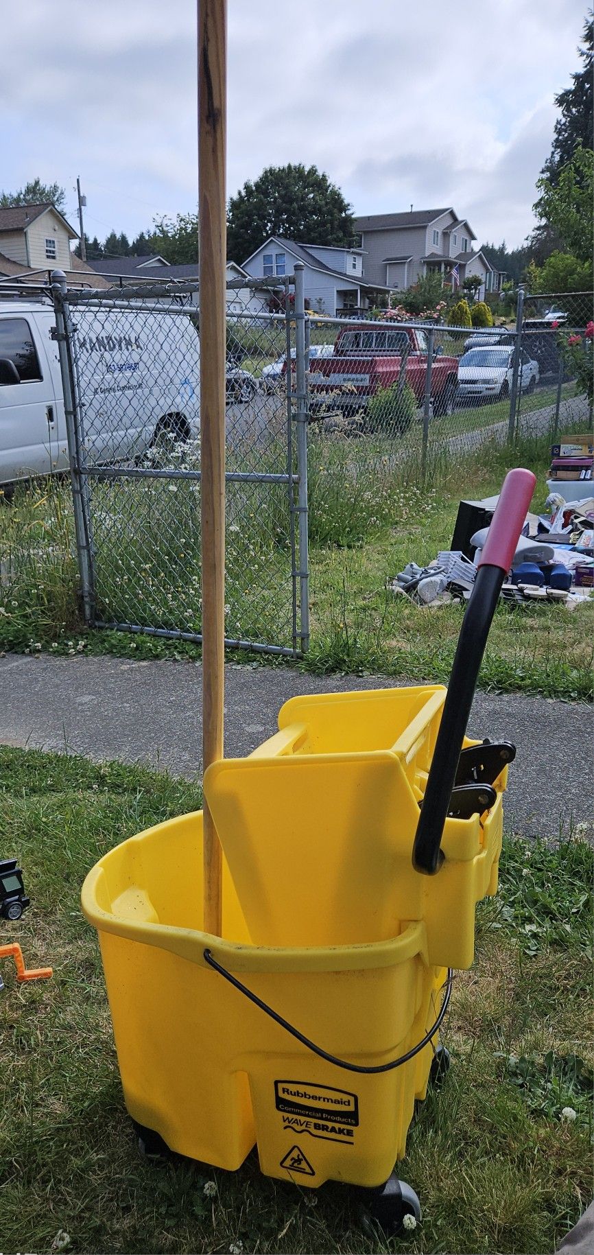 Rubbermaid yellow mop bucket