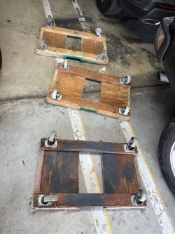 Heavy duty moving dolly