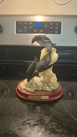 Emperor Penguin Family Figurine