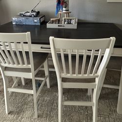 Dining table set
