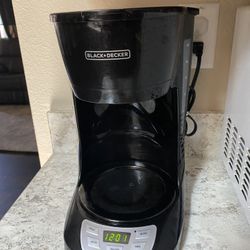 Coffee maker/Pre-owned   Pot Not Included / Sp Cafetera -Jarra No Incluido