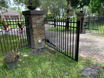 Electric gate stuck or not opening? Fast solution for motor, chain, and sensor issues