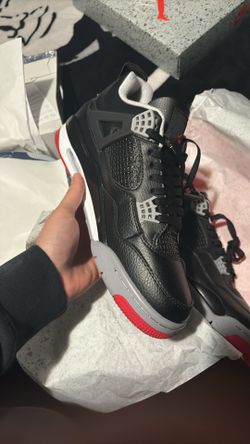 Jordan 4s