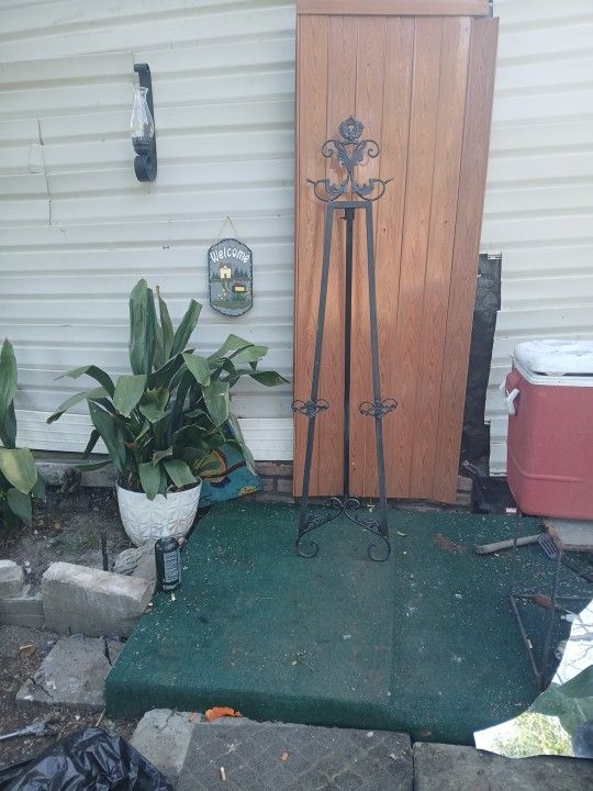 Wrought Iron Decorative Easel With Scrollwork