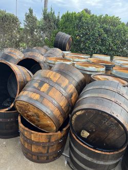 High Quality Empty Whiskey Barrel Planters For Sale 