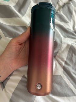 Starbucks Stainless Steel Ombre 20oz Tumbler. Vacuum insulated. For hot &cold drinks