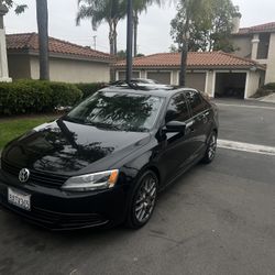 Black 2013 Volkswagen Jetta